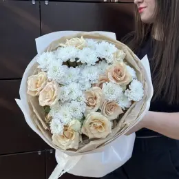 Вишуканий букет із троянд