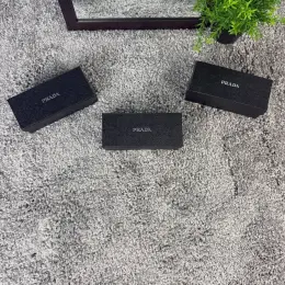 Окуляри Prada