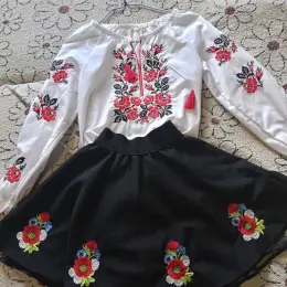 Вишиванка з вишивкою