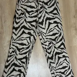 Штани ZARA зебра розмір M