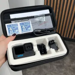 Екшн-камера GoPro Hero 11 з кейсом