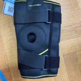 Колінний бандаж NOVAMED з шарнірами