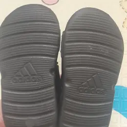 Дитячі сандалі Adidas розмір 22
