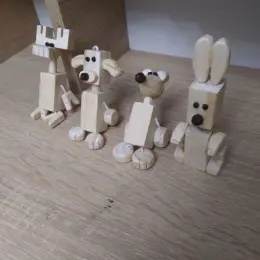 Деревянная игрушка-собачка, брелок, сувенир