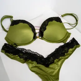 Набір білизни VS ліф push up 34B(75B) трусики XS, S