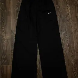 Штаны Nike широкие