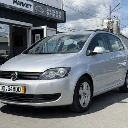 Volkswagen Golf Plus 2009 1.6 л Бензин Сірий