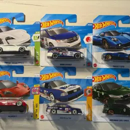 Колекційні моделі автомобілів Hot Wheels