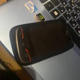 Телефон Puma Phone M1 з сонячною батареєю