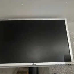 Монітор LG 24 дюйми