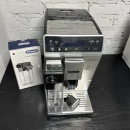 Автоматична кавомашина DeLonghi Autentica