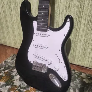 Електрогітара Stratocaster (SSS) / Электрогитара Стратокастер