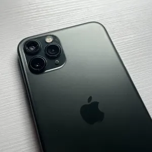 iPhone 11 Pro на 64 Гб Neverlock