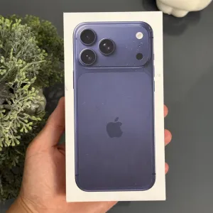 Новий iPhone 17 Pro Max 256gb Deep Blue Neverlock Європа Обмін