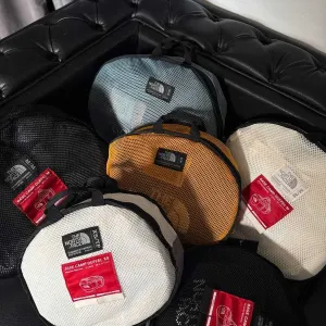 туристична дорожня сумка The North Face Base Camp Duffel White Нові Оригінал Є в наявності більше 8 моделей в наявності дивіться інші оголошення