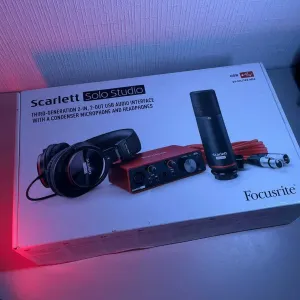 Комплект для звукозапису Focusrite Scarlett Solo Studio (3rd Gen)