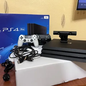 Ігрова консоль Sony Playstation 4 Pro 1TB + 2 геймпада