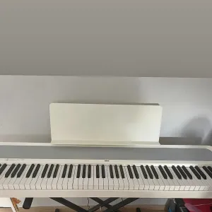 Цифрове фортепіано Korg B2
