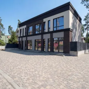 • Комерція біля Центрального парку Ірпеня — 36,8 м² |  ТОП-локація для вашого бізнесу!