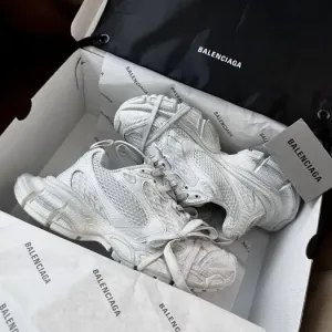 Balenciaga 3XL White трендові жіночі кросівки баленсіага білі