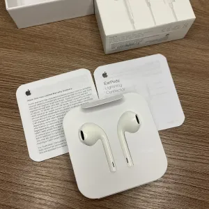 Нові Apple Earpods Lightning connector A1748 провідні навушники