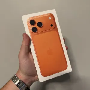 Apple iPhone 17 Pro  Max 2Tb. (Cosmic Orange)