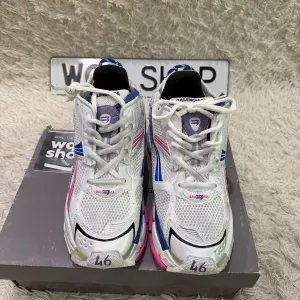 Balenciaga runner 46