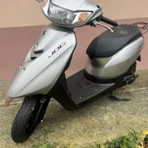 Yamaha AY 01 2019 року з японії скутер з контейнера