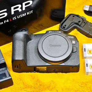 ‼️ВІДМІННИЙ СТАН - 14000 кадрів‼️ Canon RP -- плюс ручка-гріп Canon EG-E1 --