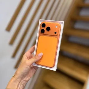 Apple iPhone 17 Pro 256Gb. ( Cosmic Orange )