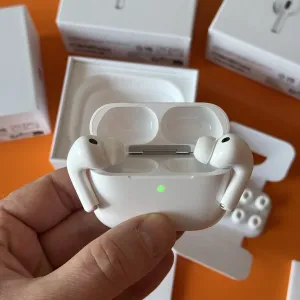 Apple Airpods Pro 3 - навушники з шумопоглинанням