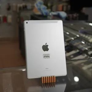 iPad 2018 32GB Silver LTE