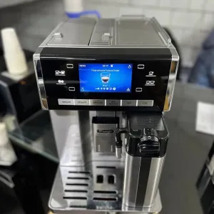 Кавомашина Delonghi Primadonna