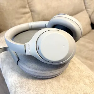 Sony WH-1000XM4 Silver (бежеві) повний комплект, оригінал