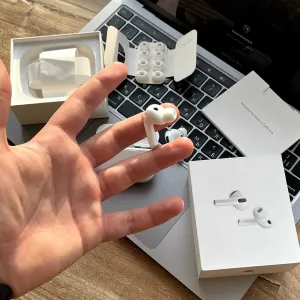 Магазин б/у Лівий AirPods Pro 3 A3064 A3122 A3063 Оригинал