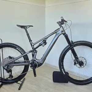 Карбоновий облегчений ebike Specialized Levo SL Expert ASX T Type