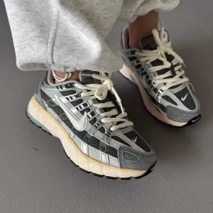 Кроссовки Жіночі Nike P6000  Flat Pewter Grey Beige Green/Кросівки Жіночі Найк