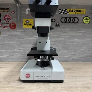 Leitz FLUOVERT FS – флуоресцентний інвертований мікроскоп