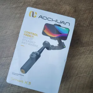 Триосьовий стабілізатор AOCHUAN SMART X3 з висувним штативом + пультом керування !!!