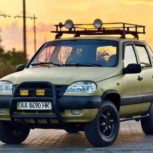 Niva Chevrolet 4X4 Один Власник З Салону!  Газ/Бензин Виглядає Дуже Круто!!! Робилось ДЛЯ СЕБЕ!!!
