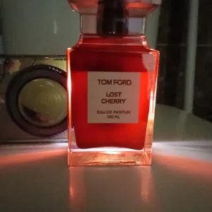 Tom Ford Lost Cherry  ідеально для осеніоригінал, залишок у флаконі 80 мл