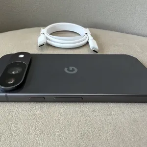 Смартфон Google Pixel 9 12/128GB Obsidian Neverlock 1цикл