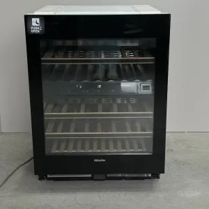 Винний холодильник преміум класу Miele KWT 6322 UG