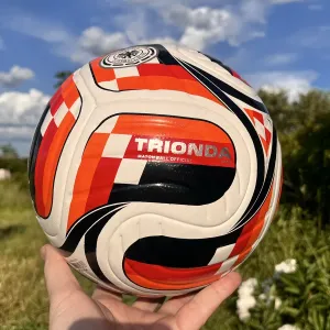 Футбольний мяч Trionda, Germany розмір 5. Термошов.