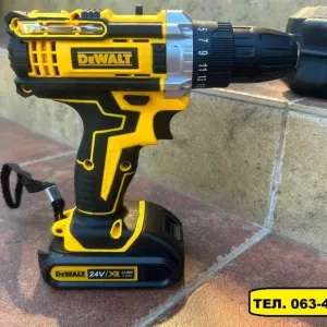 Акумуляторний шуруповерт Dewalt з DFR патроном та набором. Шурупокрут