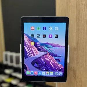 планшет Apple iPad 5 покоління 2018 128gb 9.7 Space Gray з гарантією