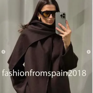 Пальто Zara з знімним шарфом