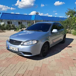 Daewoo dentra, lacetti 2013року