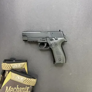 Іграшковий металевий пістолет Sig Sauer P226 ZM23 6 мм пружинний
