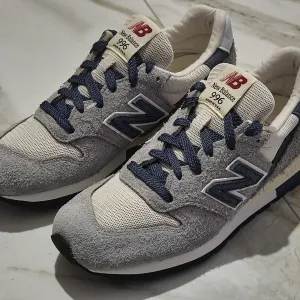 Оригінал 100% кросівки New Balance 996 mide in USA   EUR 41.5